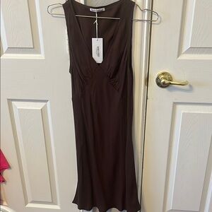 Elegant Brown Sleeveless Dress